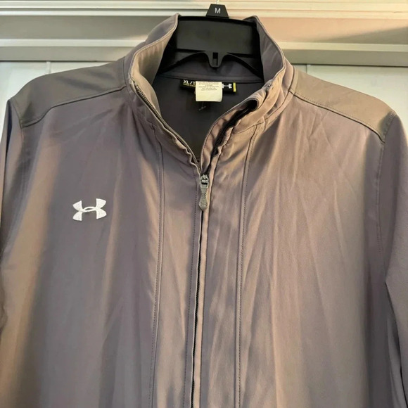 Under Armour Loose Fitting Long Sleeve Jacket - Picture 2 of 6